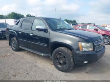  Salvage Chevrolet Avalanche 1500