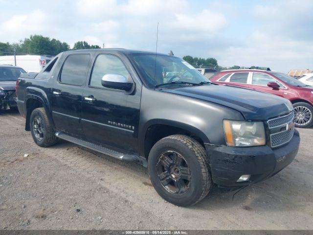  Salvage Chevrolet Avalanche 1500