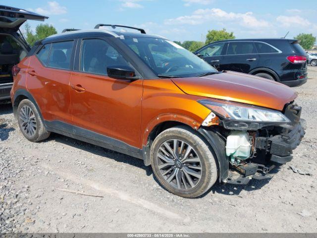  Salvage Nissan Kicks