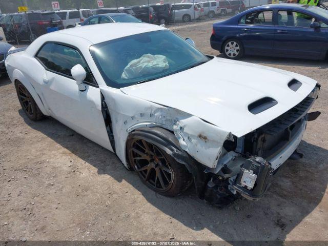  Salvage Dodge Challenger