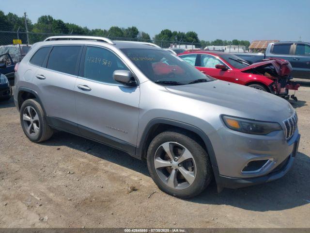  Salvage Jeep Cherokee