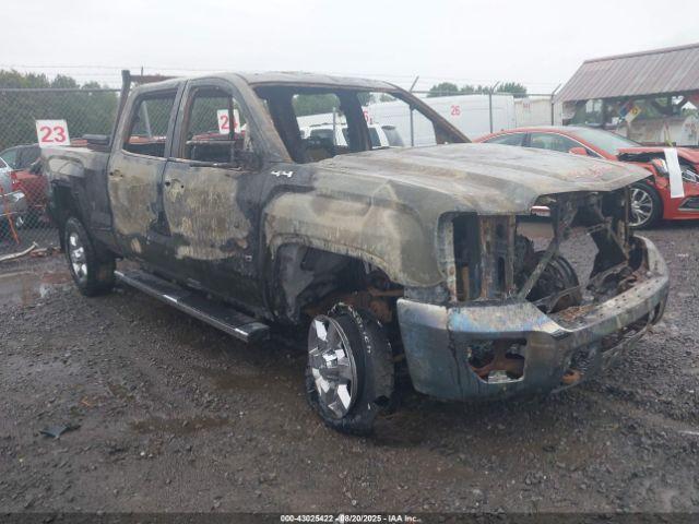  Salvage GMC Sierra 2500