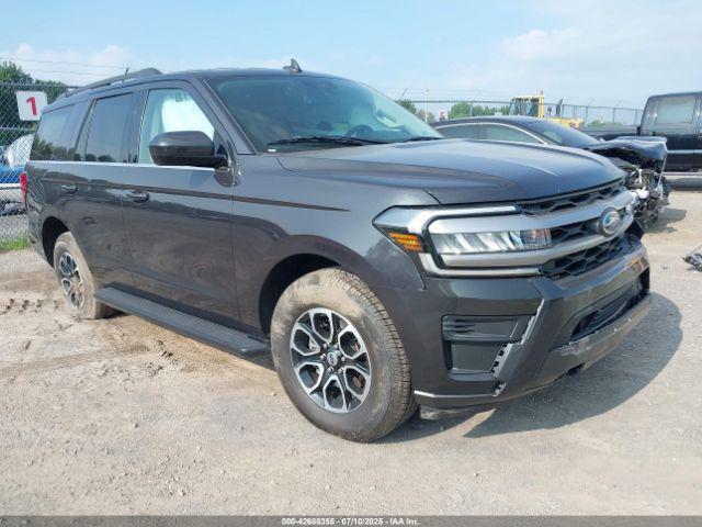  Salvage Ford Expedition