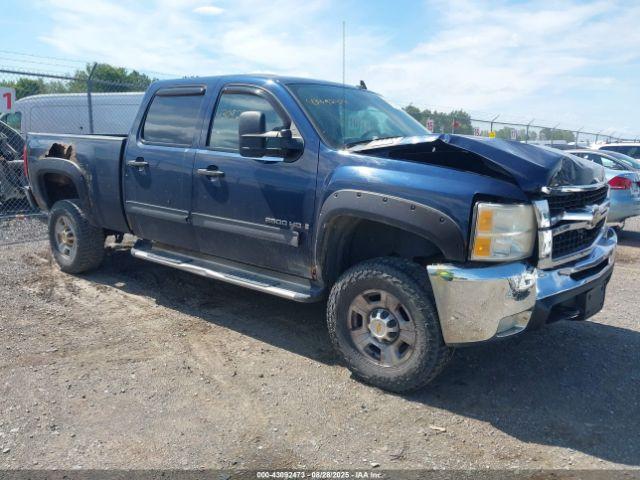  Salvage Chevrolet Silverado 2500