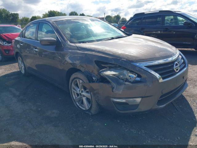  Salvage Nissan Altima