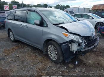  Salvage Toyota Sienna