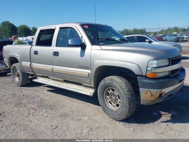  Salvage Chevrolet Silverado 2500