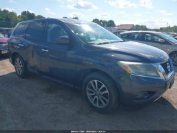  Salvage Nissan Pathfinder