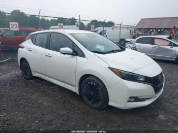  Salvage Nissan LEAF