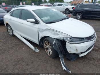  Salvage Chrysler 200