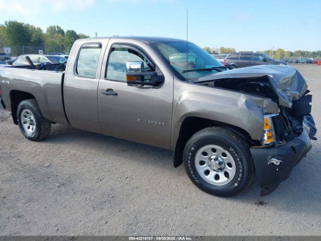  Salvage Chevrolet Silverado 1500