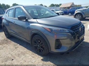  Salvage Nissan Kicks