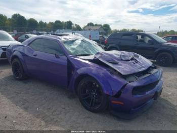  Salvage Dodge Challenger