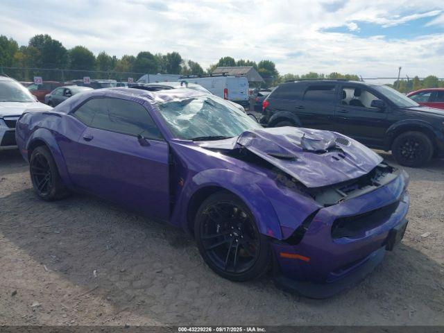 Salvage Dodge Challenger