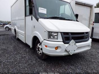 Salvage Isuzu Npr