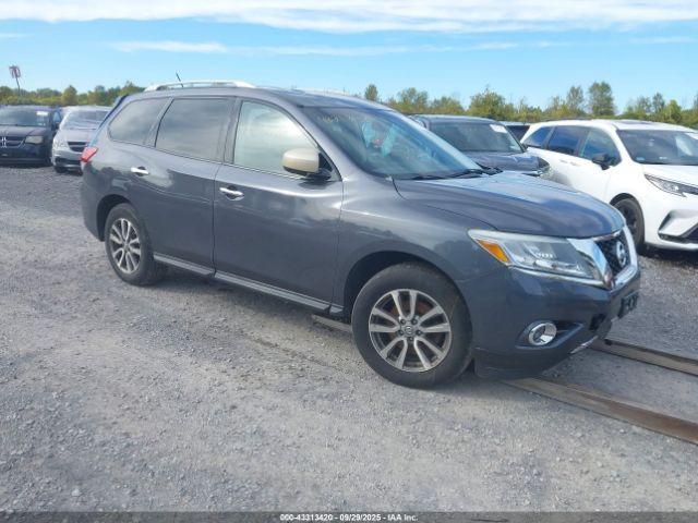  Salvage Nissan Pathfinder