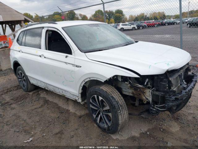  Salvage Volkswagen Tiguan