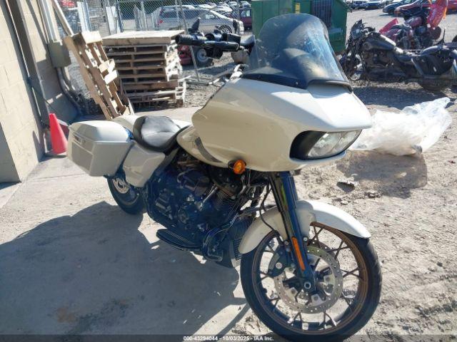  Salvage Harley-Davidson Fltrxst