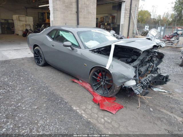  Salvage Dodge Challenger
