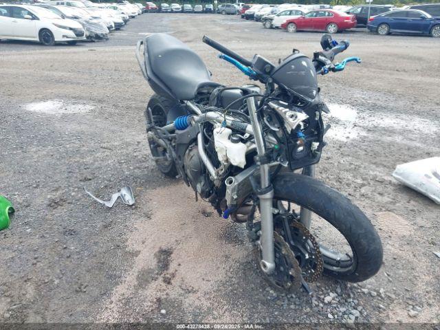  Salvage Kawasaki Er650