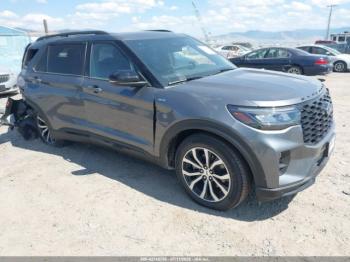  Salvage Ford Explorer