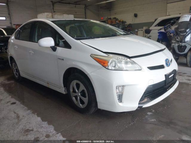  Salvage Toyota Prius