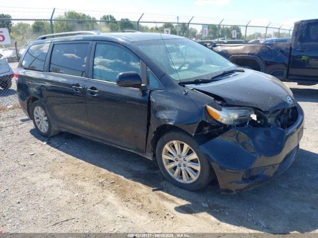  Salvage Toyota Sienna