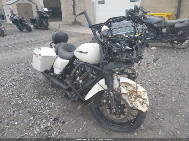  Salvage Harley-Davidson Fltrxs