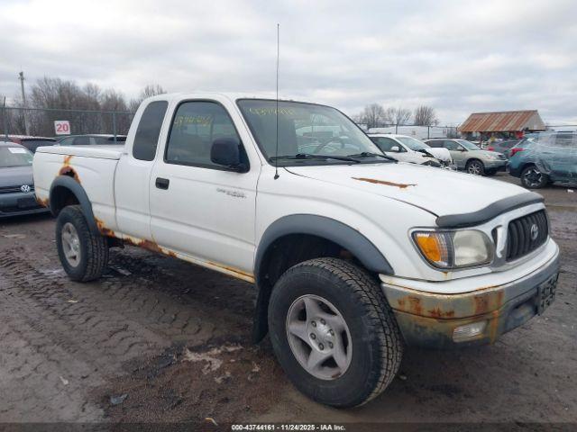  Salvage Toyota Tacoma