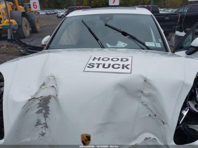 Porsche Macan Image 6