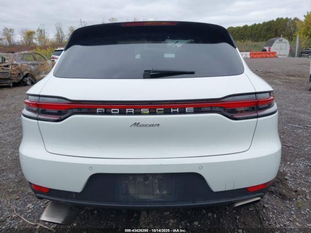 Porsche Macan Image 15