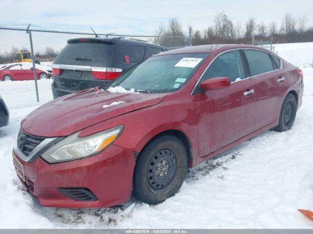 Nissan Altima Image 8