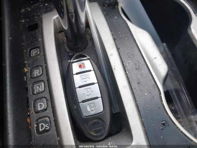 Nissan Altima Image 2