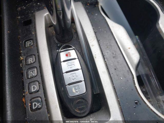 Nissan Altima Image 2