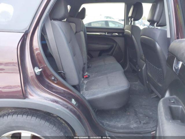 Kia Sorento Lx Image 8