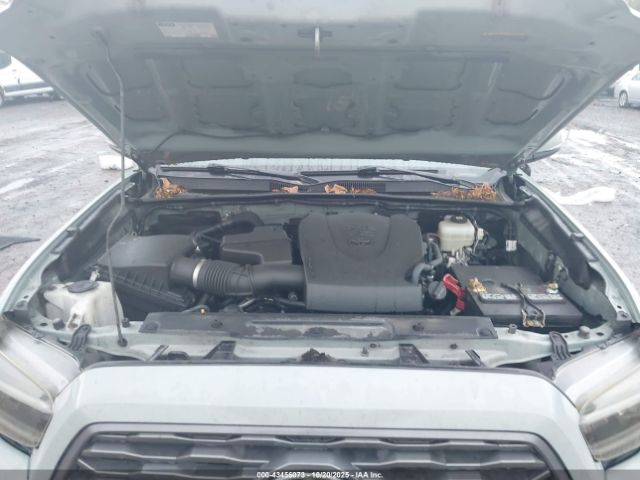 Toyota Tacoma Trd Off Road Image 8