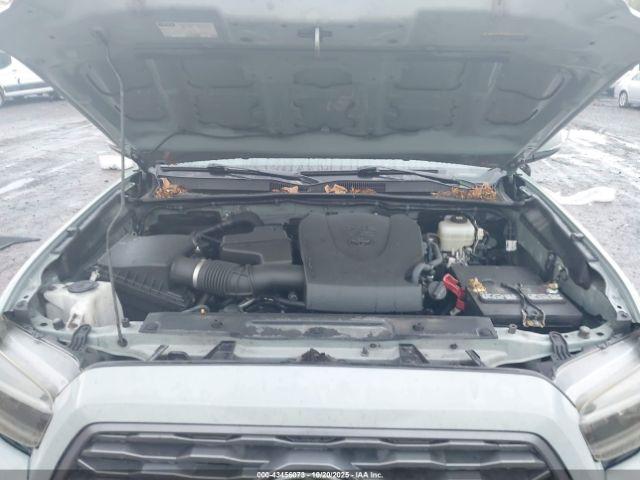 Toyota Tacoma Trd Off Road Image 8