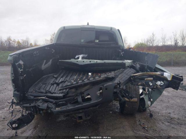 Toyota Tacoma Trd Off Road Image 15