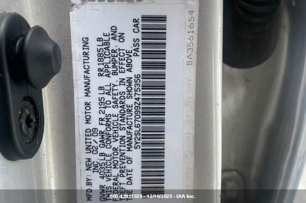 Pontiac Vibe Image 6