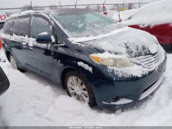  Salvage Toyota Sienna
