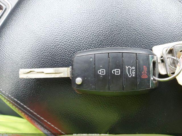 Kia Sorento 2.4l Lx Image 10