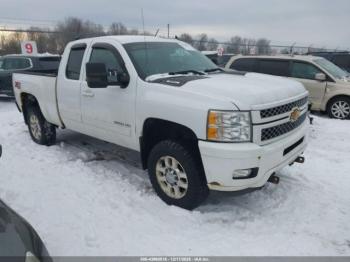  Salvage Chevrolet Silverado 2500