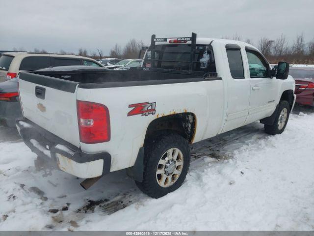 Chevrolet Silverado 2500 Lt Image 7