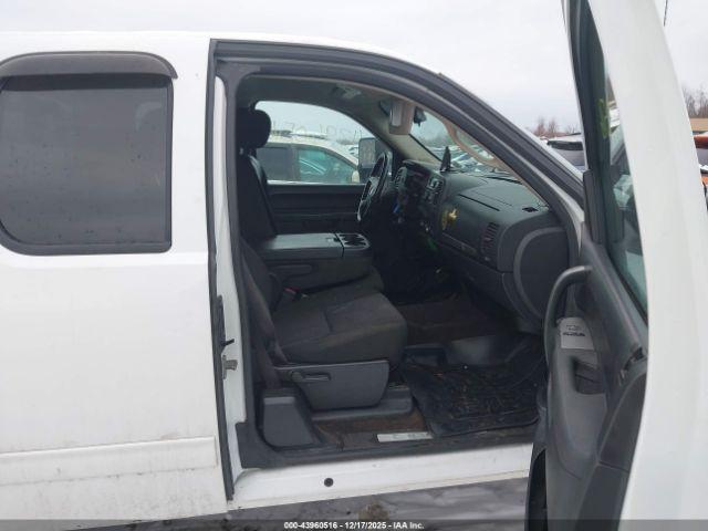 Chevrolet Silverado 2500 Lt Image 9