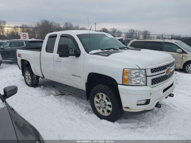 Chevrolet Silverado 2500 Lt Image 3