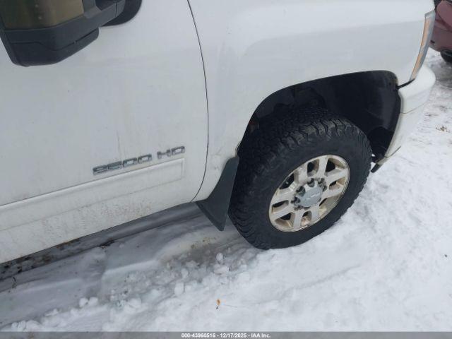 Chevrolet Silverado 2500 Lt Image 15