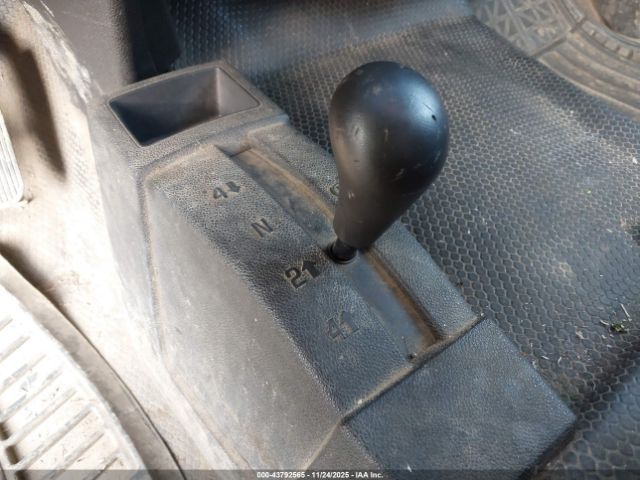 Chevrolet Silverado 1500 Work Truck Image 7