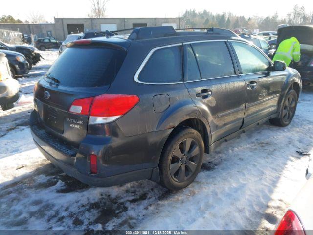 Subaru Outback 2.5i Limited Image 3