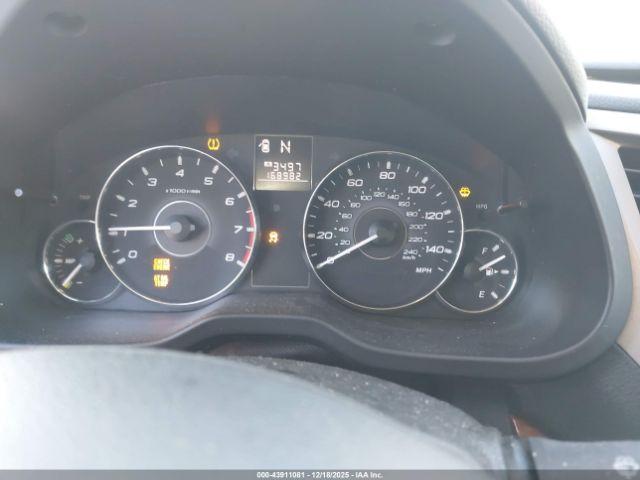 Subaru Outback 2.5i Limited Image 2