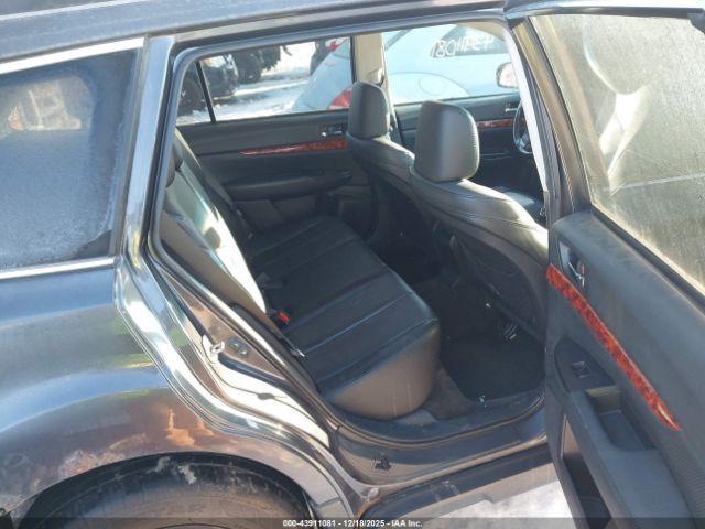 Subaru Outback 2.5i Limited Image 15